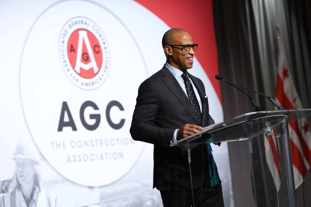 HUD Secretary Meets with AGC Leadership
